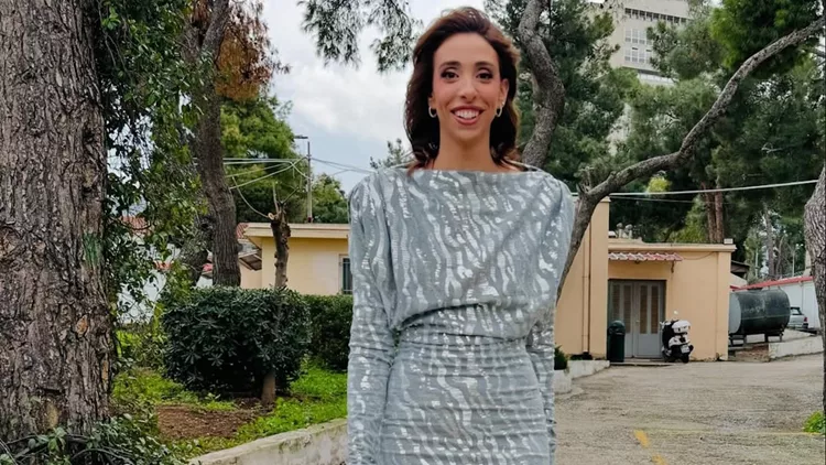 Έλενα Χαραλαμπούδη