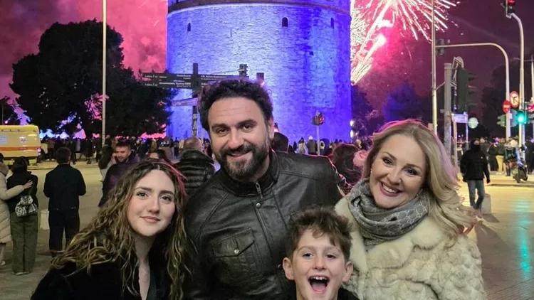 Ο Μελέτης Ηλίας με τη σύζυγο και τα παιδιά του