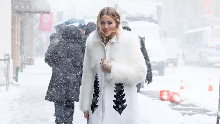 Πώς θα ντυθείς κομψά και ζεστά σε μία εξόρμηση στα χιόνια
