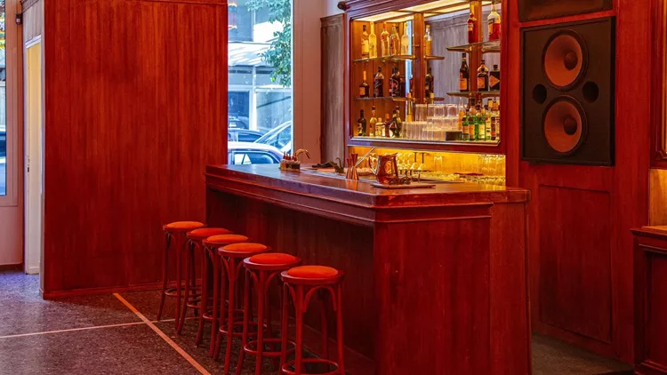 bar
