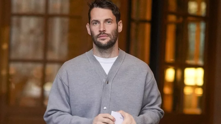 Simon Porte Jacquemus