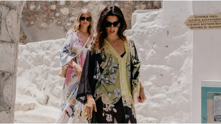 Postcards From Greece | H Ted Baker επιλέγει την Ύδρα για τη νέα της καμπάνια