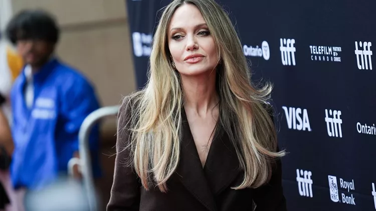 Angelia Jolie