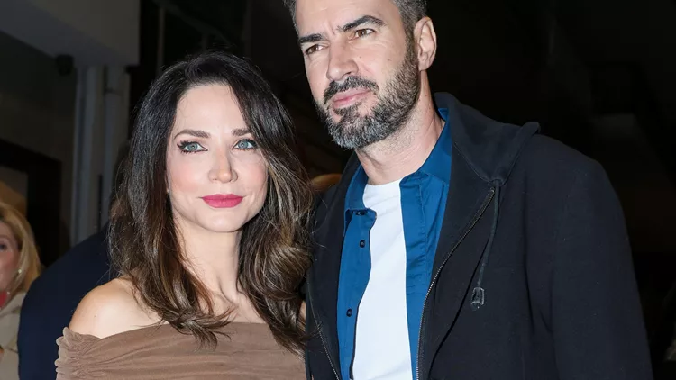 Κατερίνα Γερονικολού Γιάννης Τσιμιτσέλης (κεντρική)