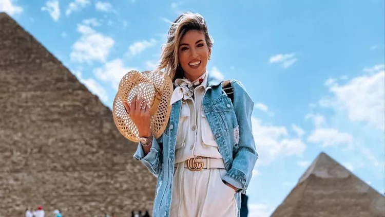 Η ανοιξιάτικη εμφάνιση της Αθηνάς Οικονομάκου | Πώς να κάνεις mix&match δύο φλοράλ prints