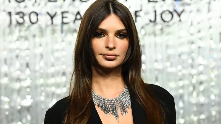 5 συμβουλές για να προετοιμάσεις την επιδερμίδα σου για τα λαμπερά πάρτι των Χριστουγέννων