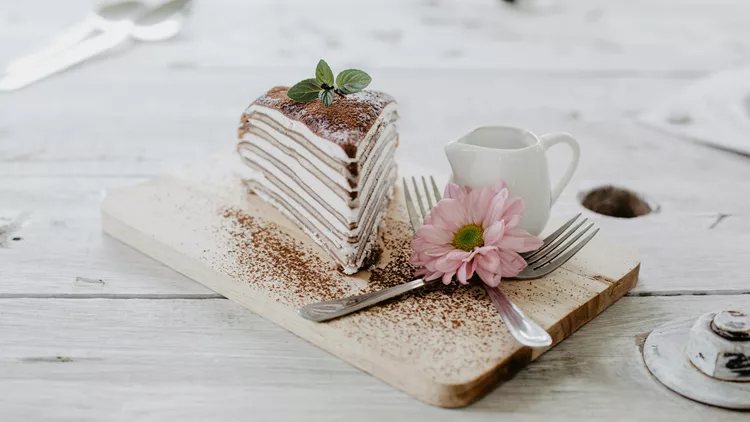 Cake with flower