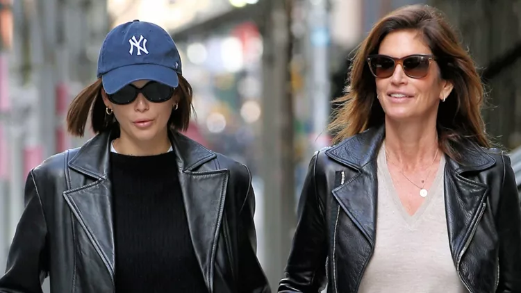 Cindy Crawford & Kaia Gerber | Μητέρα και κόρη μάς δείχνουν τα ιδανικά βραδινά looks