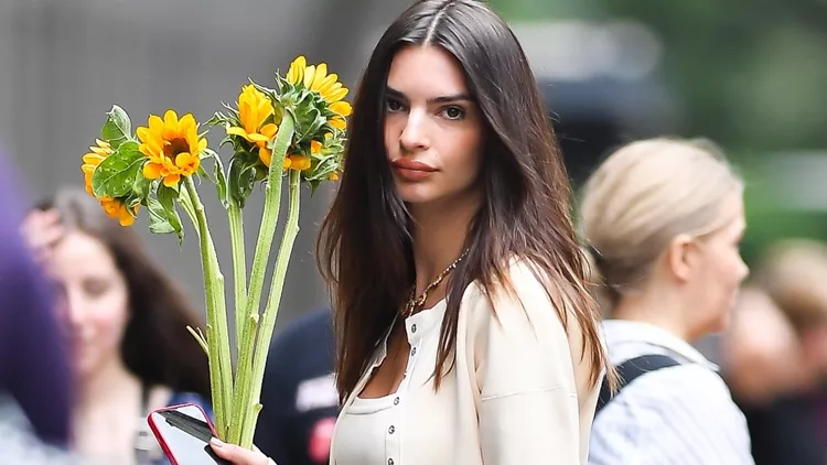 Emily Ratajkowski