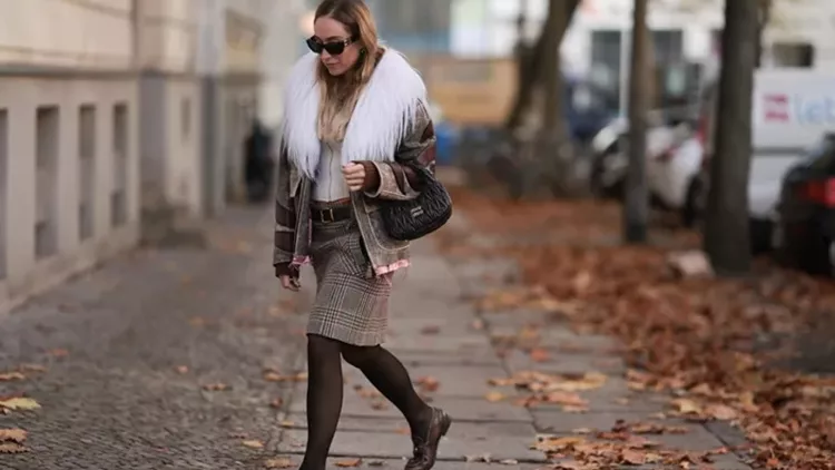 Καρό φούστα τον χειμώνα 2025: πώς τη φοράμε