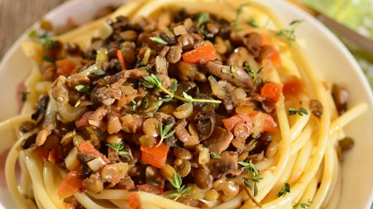 pasta-with-lentil-bolognese-picture-id464783232