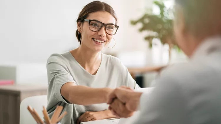 Έχεις συνέντευξη για δουλειά; 10+1 (πραγματικές) συμβουλές από τις career experts!