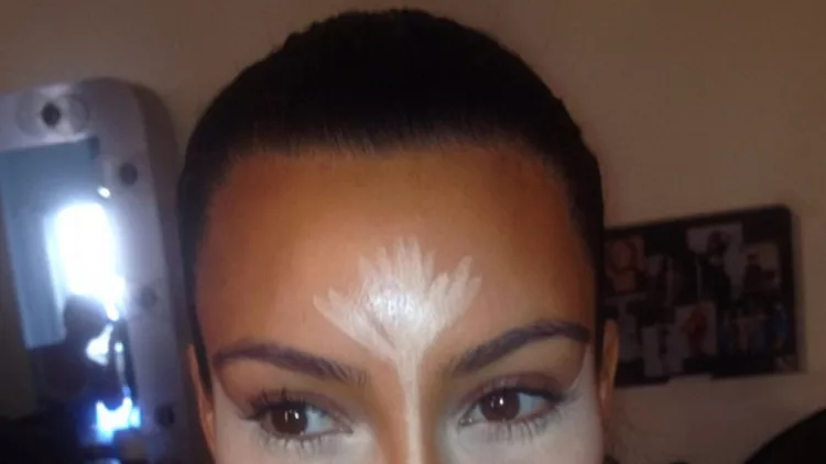 Kim-Kardashian-Contouring-Makeup-Scott-Barnes