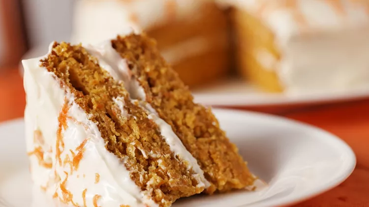 carrot cake horizontal