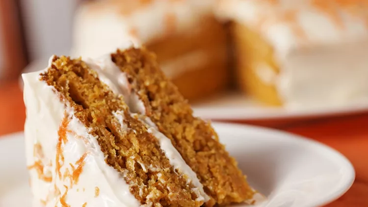 carrot cake horizontal