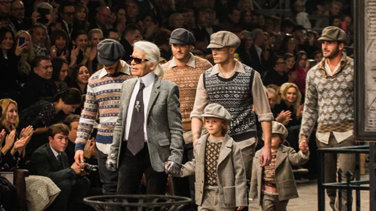 Chanel Metiers D'Art 2015/16 Fashion Show - Rome