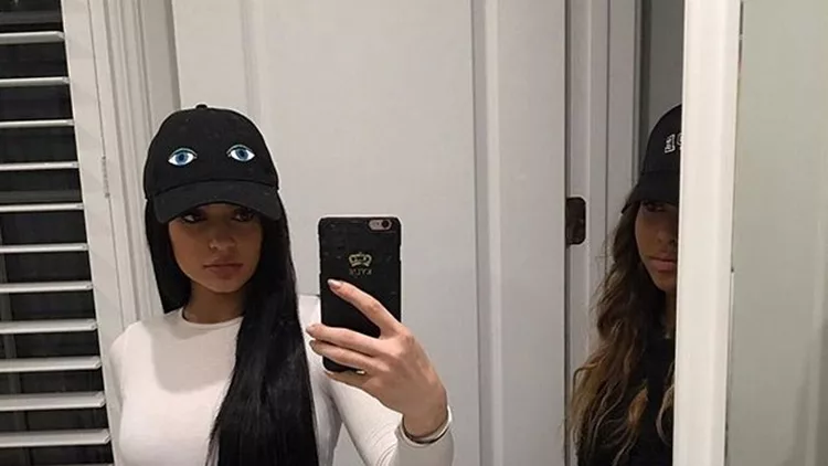 kyliejennerselfie