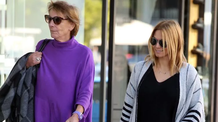 Έλλη Κοκκίνου με την μητέρα της, Μαίρη Παπαθανασίου