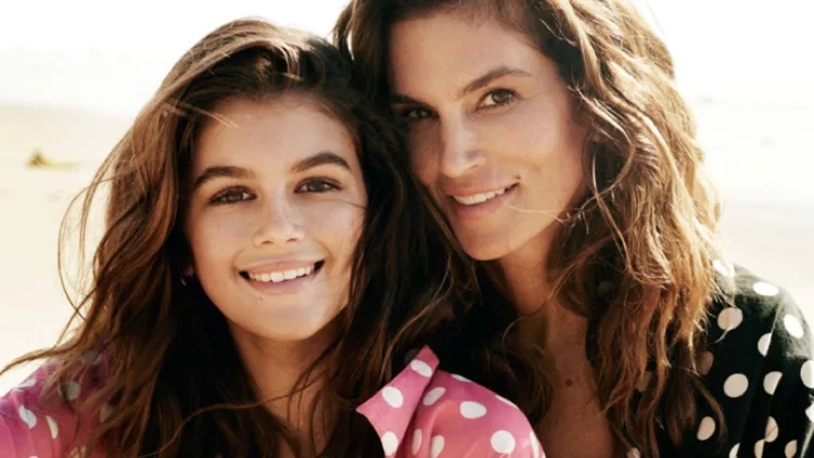 Cindy-Crawford-Kaia-Gerber-Vogue-Paris-April-2016-Cover-Photoshoot02