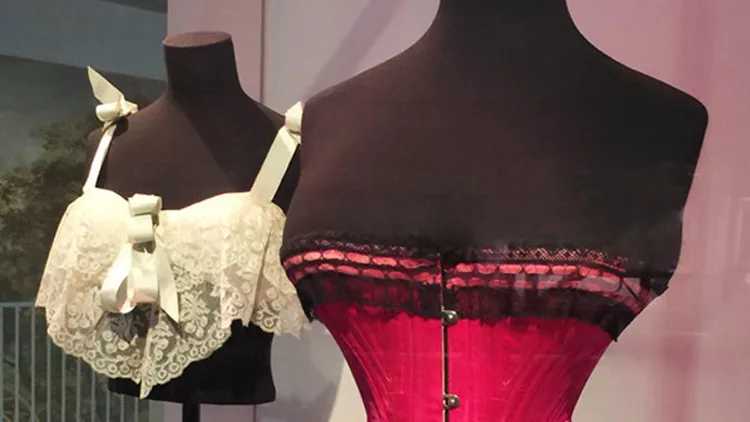 F-v-and-a-underwear