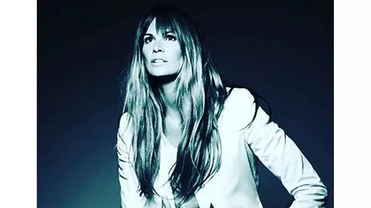 elle