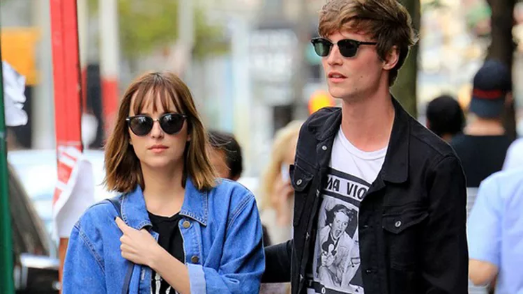 Dakota Johnson's bf Matthew Hitt put his arm over Dakota Johnson when walking in Soho, NYC after breakup rumors