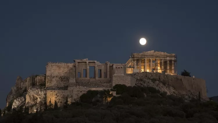 σελήνη ουρανός
