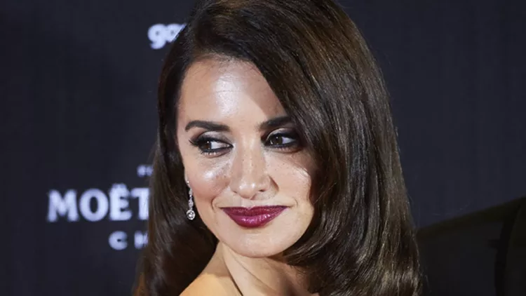 Penelope Cruz attending the 'La Reina de Espana' (The Queen of Spain) premiere