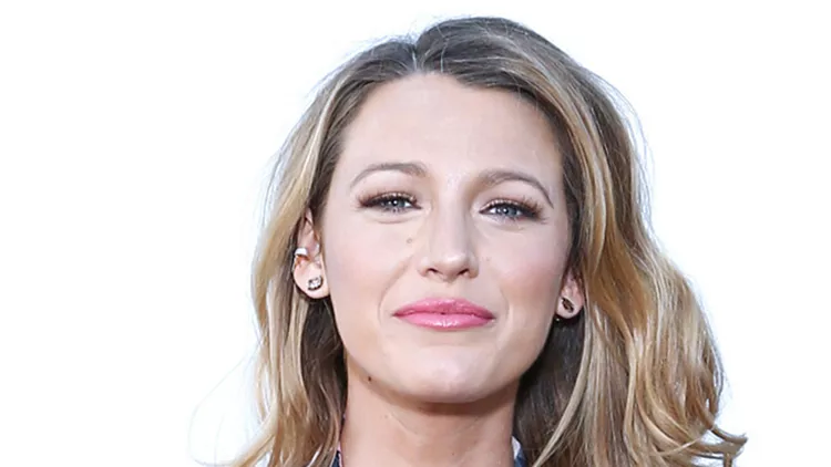 Η Blake Lively κάνει το ντεμπούτο της στο τραγούδι και μας αρέσει πολύ!
