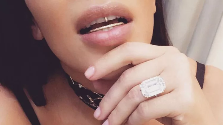 kim-kardashian-nails (5)