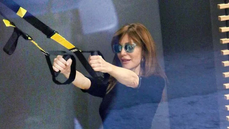 Βίκυ Χατζηβασιλείου