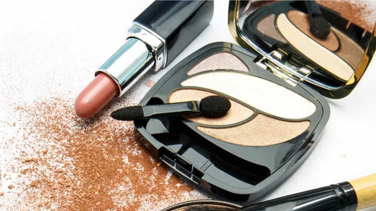 second hand καλλυντικά