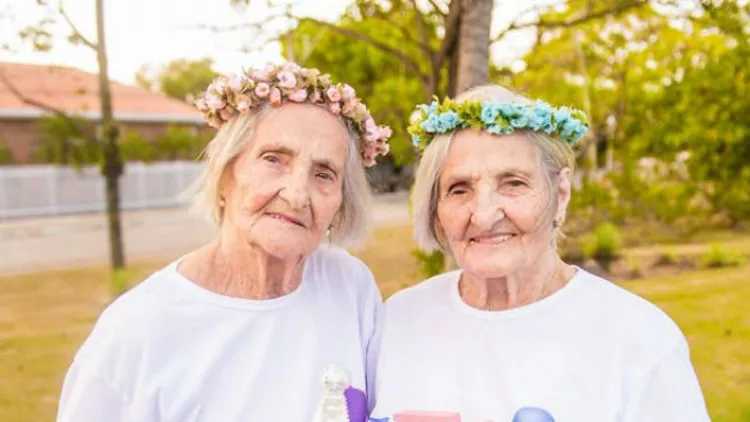 Brazilian-twins-celebrate-100-year-anniversary-with-photo-essay-591d408274940__880