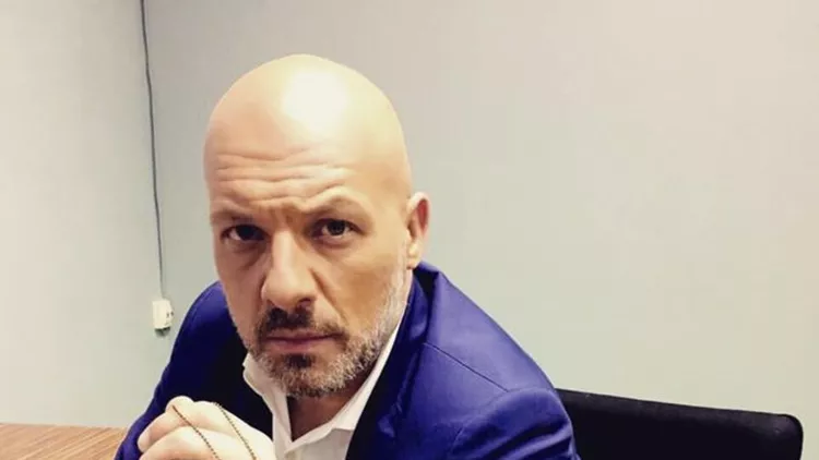 Νίκος Μουτσινάς