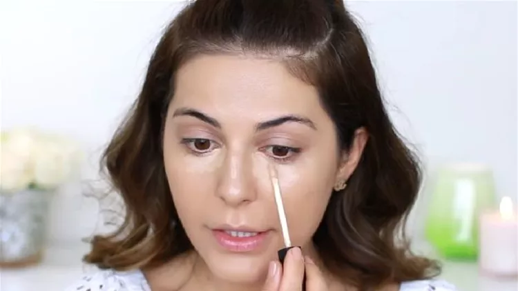 makeuptutorials.comapply-concealer-no-makeup-590126faadb3c9aeadd8449e82f3f7c96a1d4825