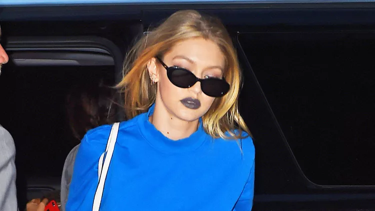 Gigi Hadid arrives to her apartment in NoHo