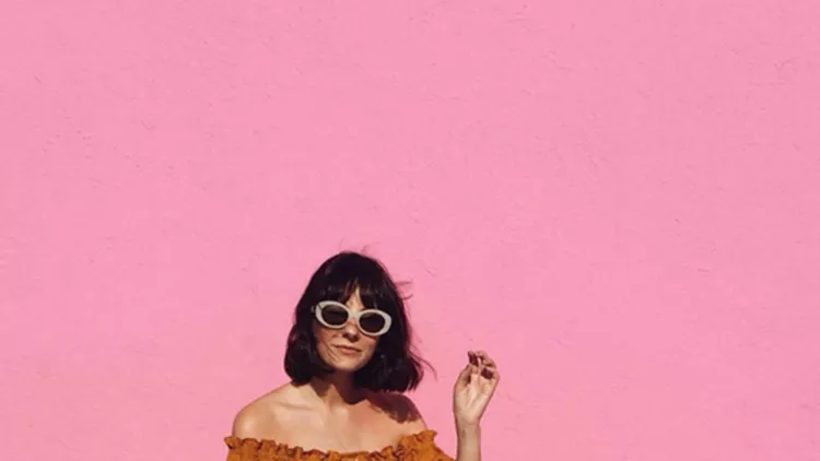 Γιατί αυτό το λινό φόρεμα έχει διχάσει τις fashionistas;