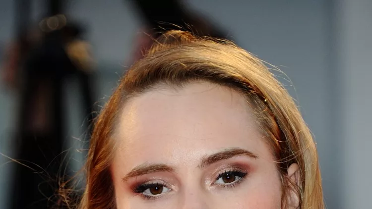  Suki Waterhouse