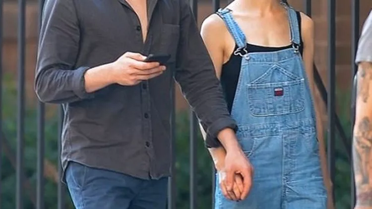 Natalia Dyer Charlie Heaton