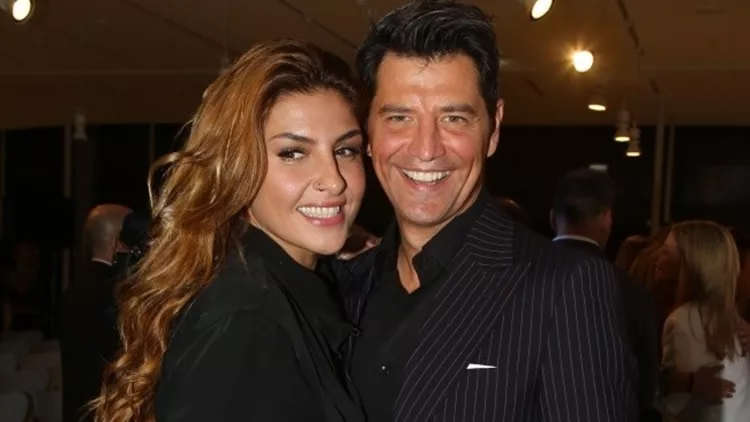 Σκαι Έλενα Παπαρίζου & Σάκης Ρουβάς