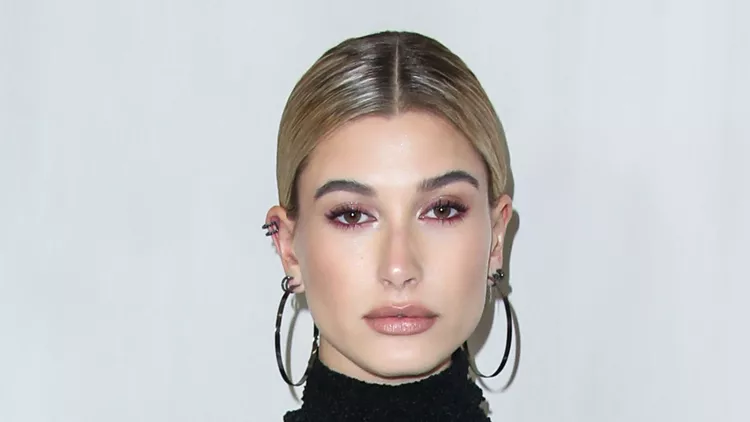 Hailey Baldwin wearing Bottega Veneta arrives at the Hammer Museum 15th Annual Gala in the Garden