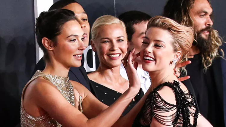 Gal Gadot Helps Amber Heard Touch-Up Her Makeup at the World Premiere Of Warner Bros. Pictures' 'Justice League'