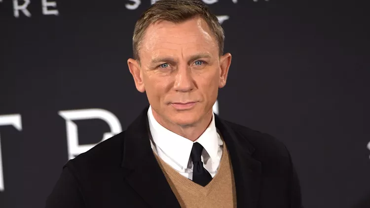 Daniel Craig