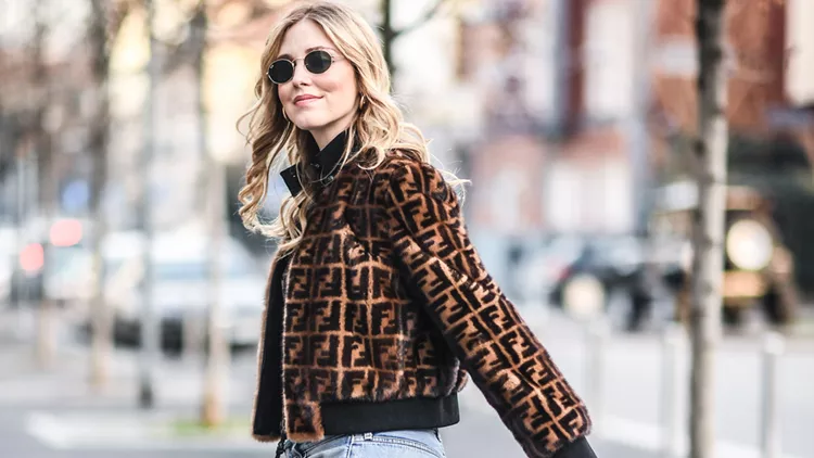 chiara-ferragni-egkyos-7os-slide