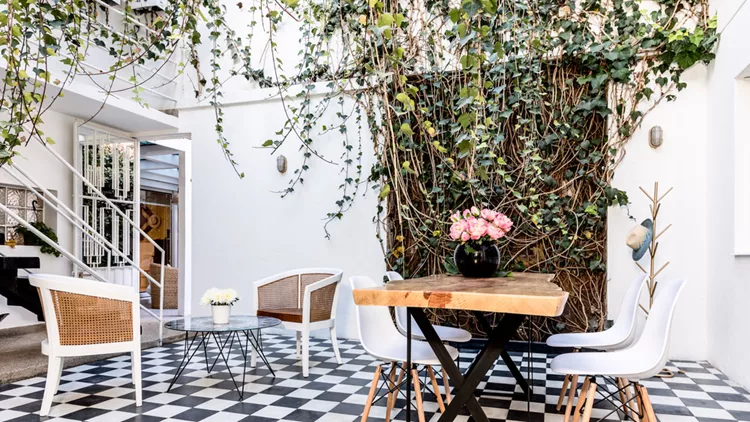 all-the-spring-decor-inspo-you-need-courtesy-of-this-colombian-hotel-5a99a99522e9090844bfdff7-w1000_h1000