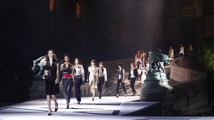 Pixelformula Women's Ready to Wear autumn winter 2018 2019 - Paris Louis Vuitton