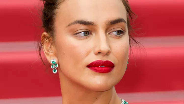 Irina-Shayk-slide