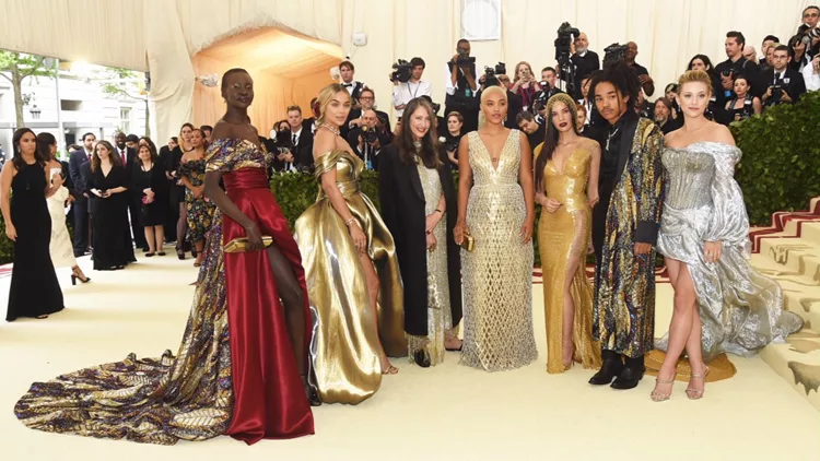 Met Gala 2018 | Όλες οι stars που επέλεξαν H&M για το φαντασμαγορικό gala