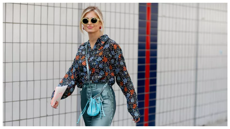 Πώς θα φορέσεις τα πολύχρωμα prints φέτος με τον πιο κομψό τρόπο - ακόμη και στην πόλη!