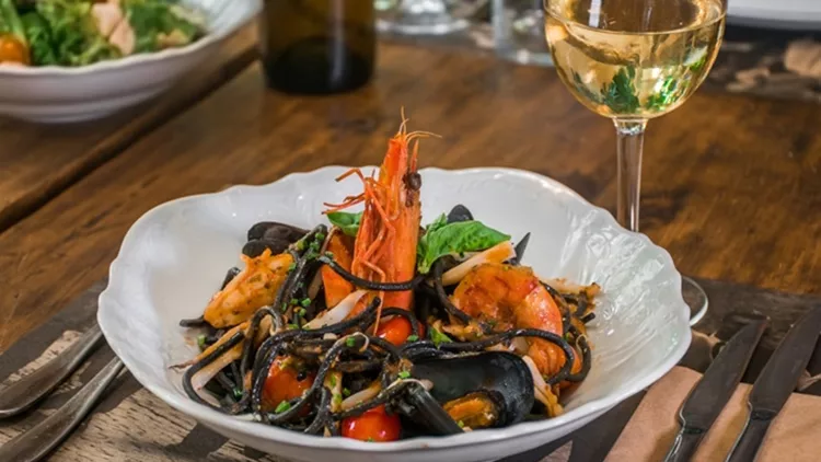 Απόλαυσε το νέο καλοκαιρινό & ανανεωμένο menu του Frankie γαρίδες και θαλασσινά